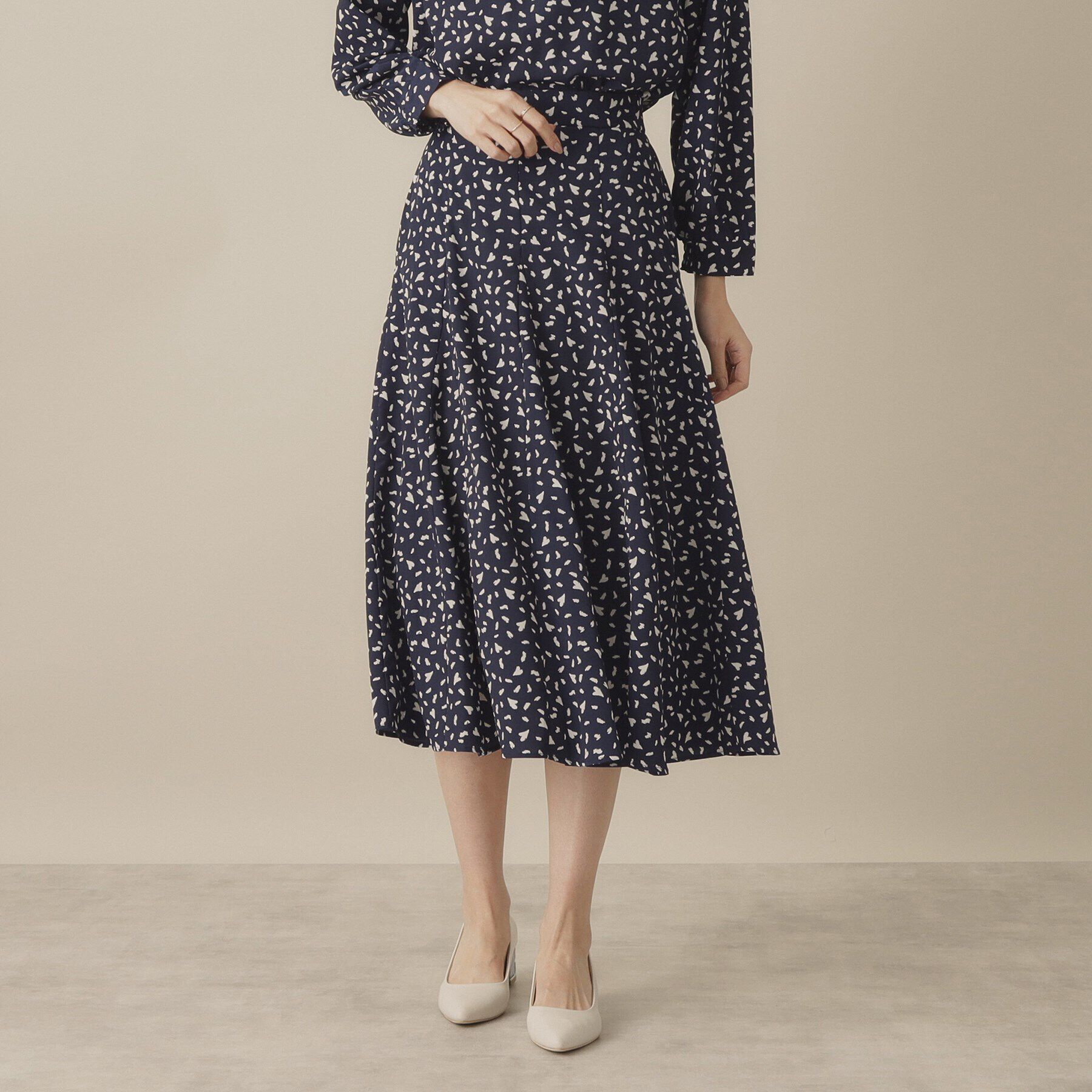 ITS&rsquo;DEMO「【手洗い可／セットアップ可／ウエストゴム】ハートプリントスカート」|スカート|ネイビー(194)