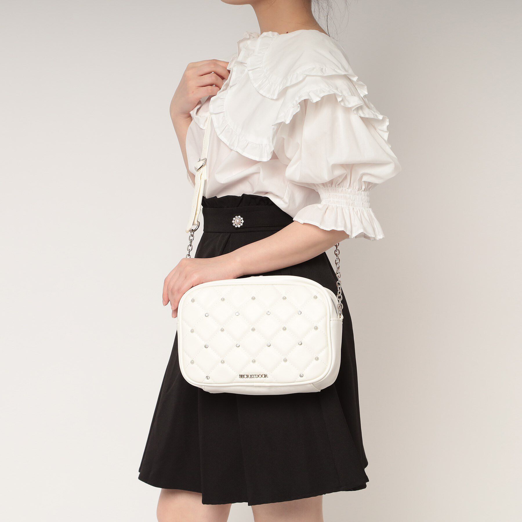 Ober Tashe「ストーン付ナッツショルダー」|ショルダー・メッセンジャー|