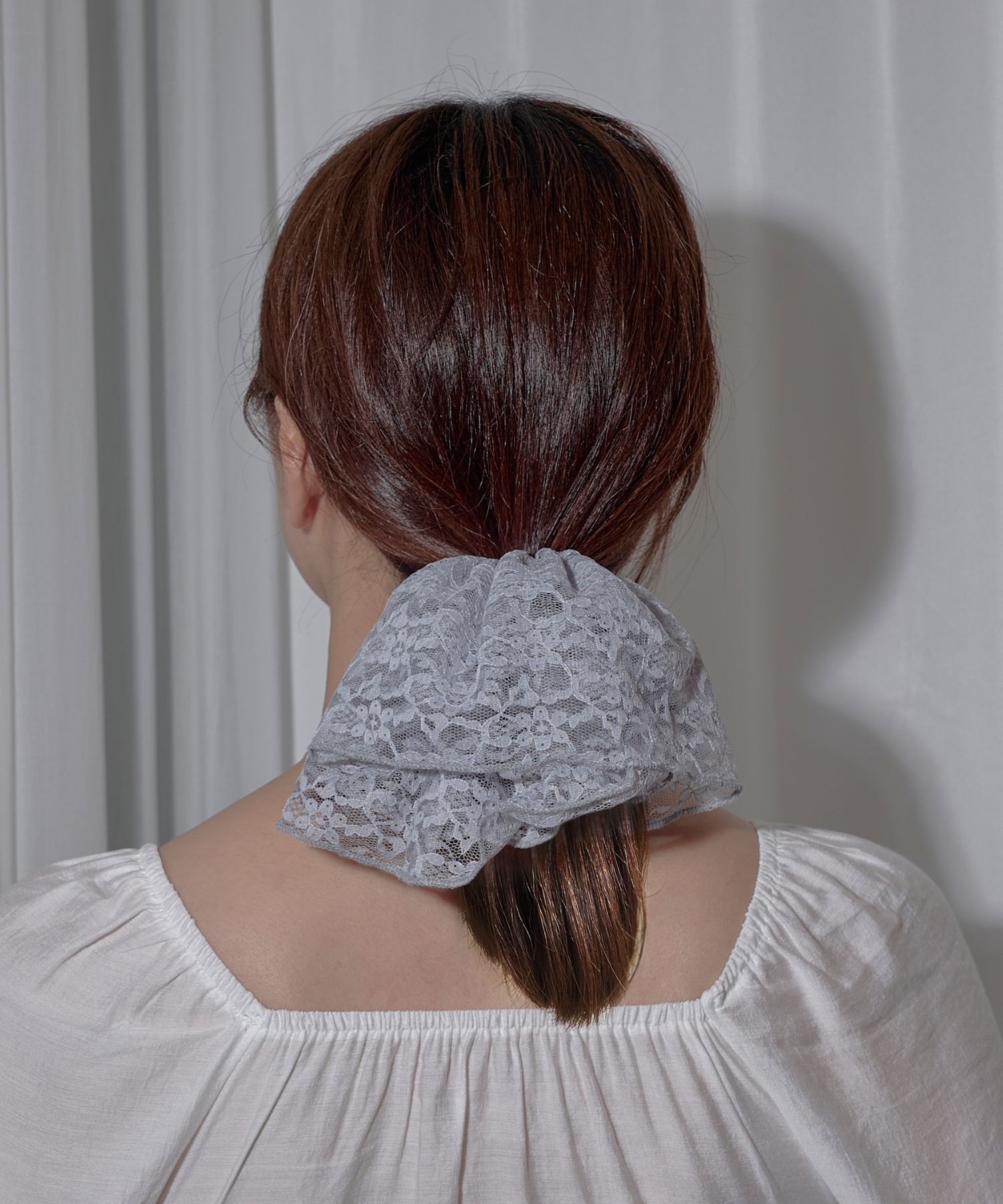 Phoebe「ビッグフリルシュシュ　ブルー」|ヘアゴム・シュシュ|