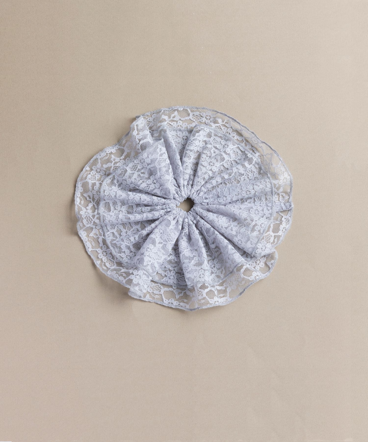 Phoebe「ビッグフリルシュシュ　ブルー」|ヘアゴム・シュシュ|