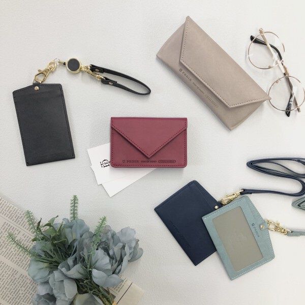 PEDIR「PEDIR(ペディール) リアコ 安全パーツ付 横型 IDケース」|定期入れ|グリーン