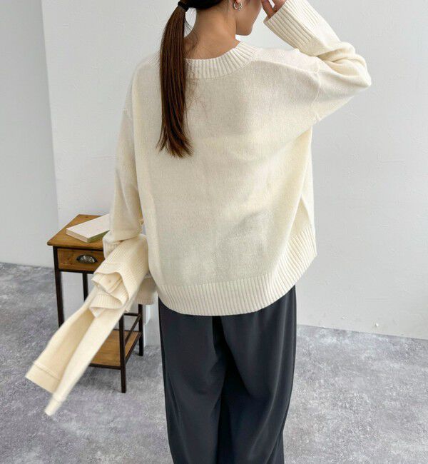 fredy emue「CASHMILE WOOL Vネックプルオーバー（ブローチ付き）」|ニット・セーター|