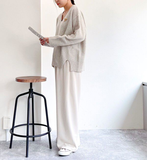 fredy emue「CASHMILE WOOL Vネックプルオーバー（ブローチ付き）」|ニット・セーター|