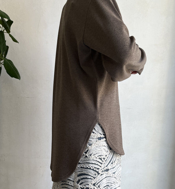  「【WEB限定】裾ラウンドカットトップス」|Tシャツ・カットソー|