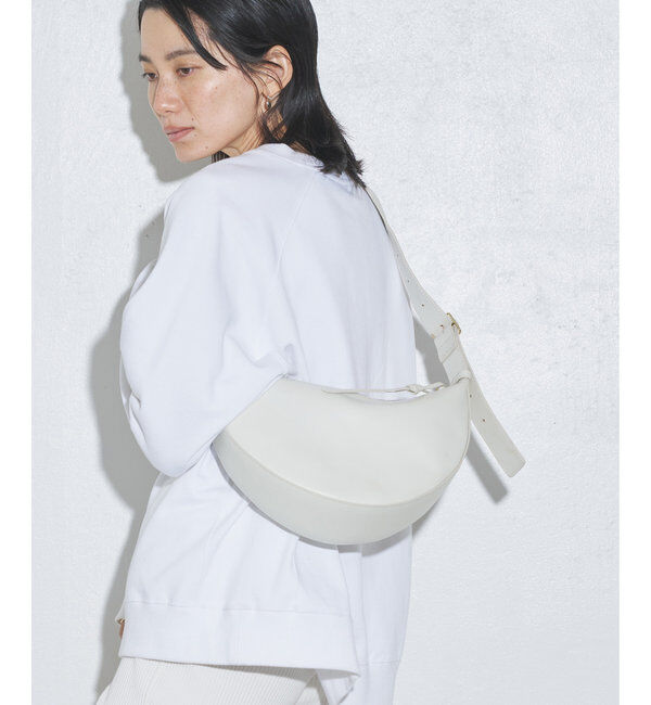 2.718「【リクエスト多数！オフホワイトが再入荷】【2.718】スリーククロスボディバッグ」|ショルダー・メッセンジャー|