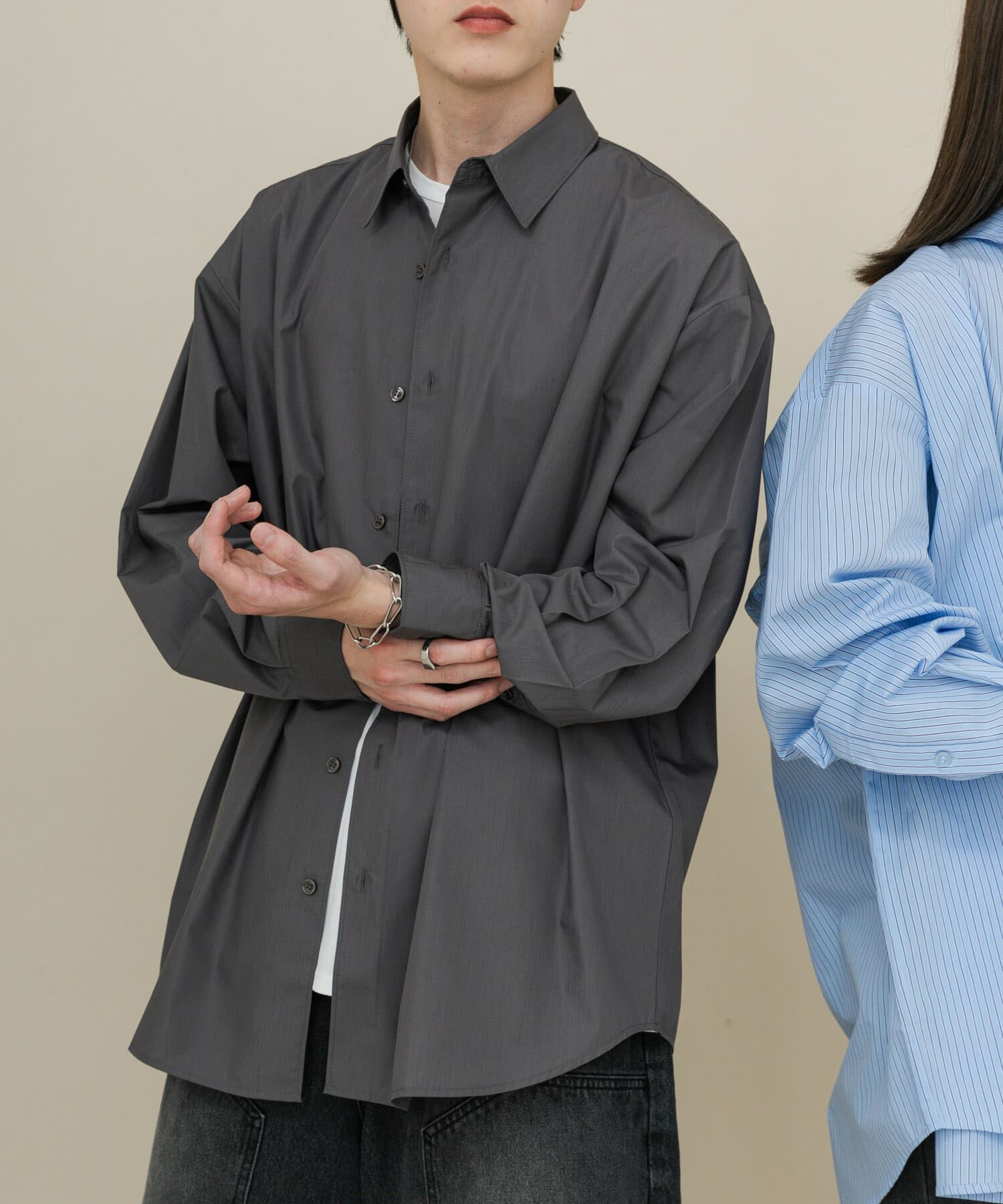 SENSE OF PLACE by URBAN RESEARCH「『ユニセックス』ブロードレギュラーカラールーズシャツ」|シャツ・ブラウス|チャコールグレー