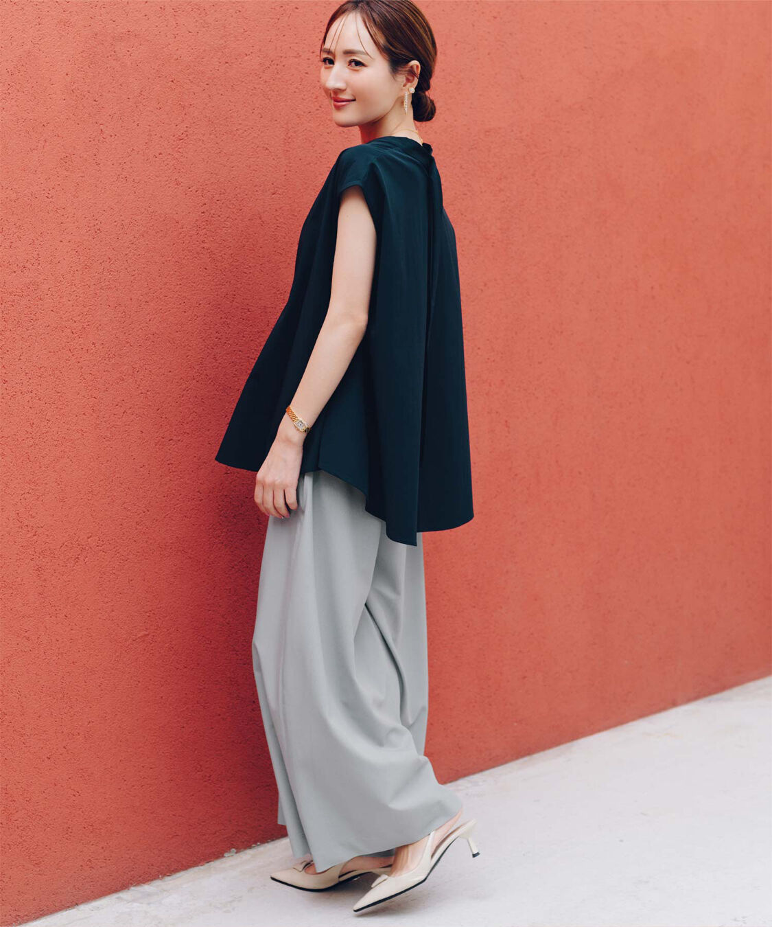 ur's「【星玲奈さんコラボアイテム】フロントタックハイウエストワイドパンツ」|スラックス|