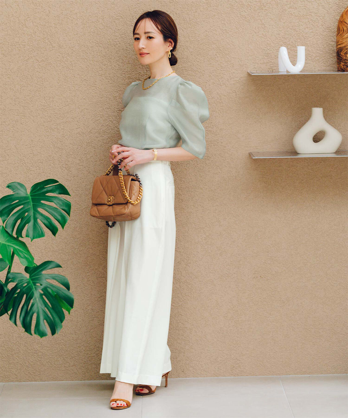 ur's「【星玲奈さんコラボアイテム】フロントタックハイウエストワイドパンツ」|スラックス|