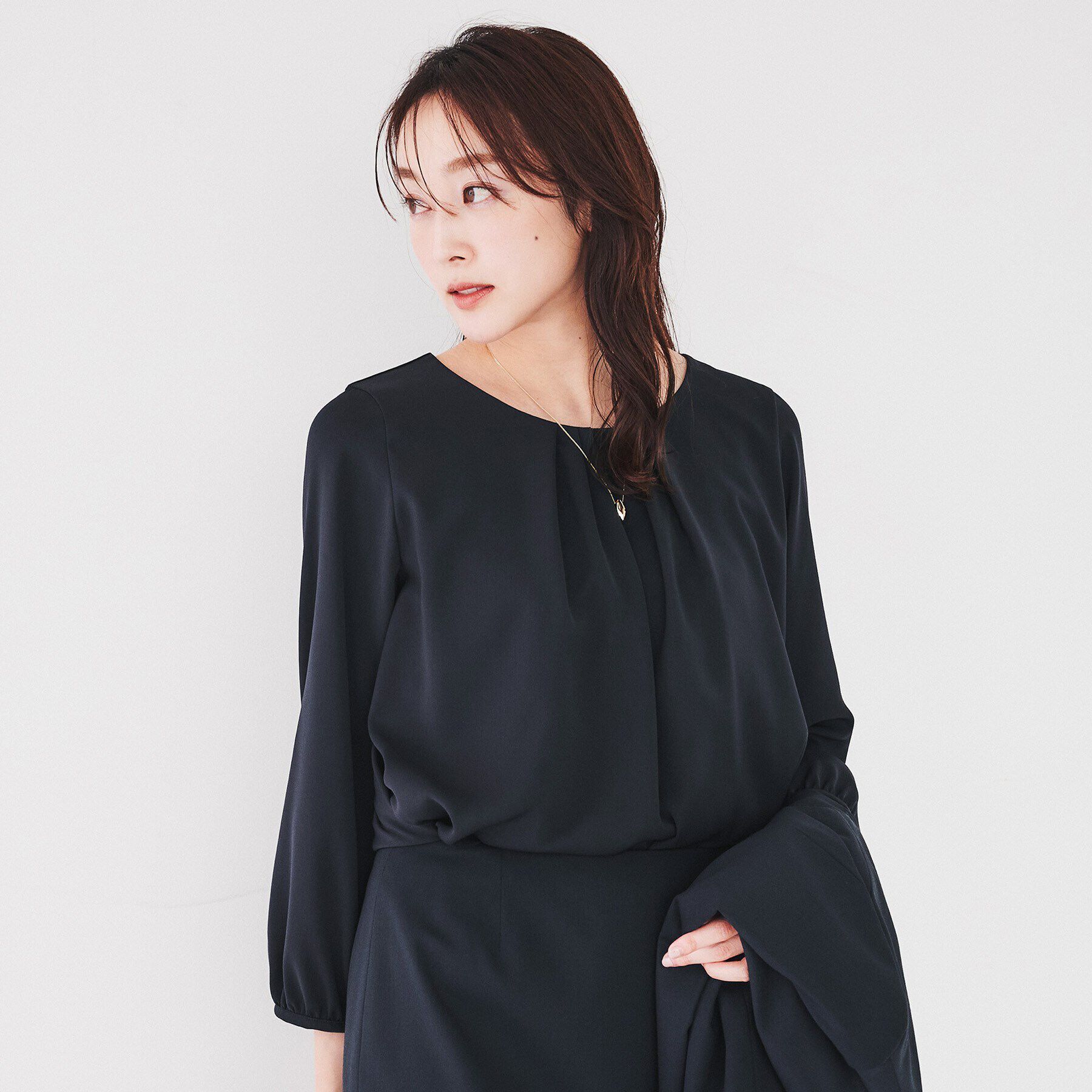 UNTITLED「【通勤スーツ/入卒/セレモニー】ドッキングインナーブラウス」|シャツ・ブラウス|ネイビー(094)