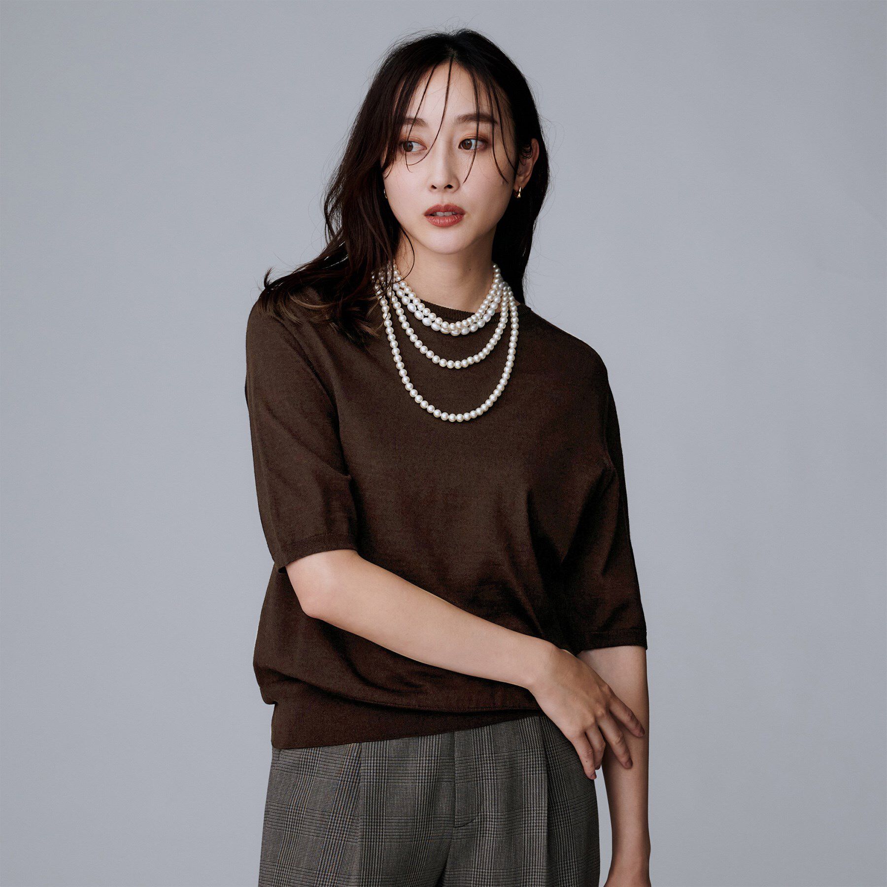 UNTITLED「【アンサンブル可/六分袖/洗える】ウールシルクニット」|ニット・セーター|ブラウン(044)