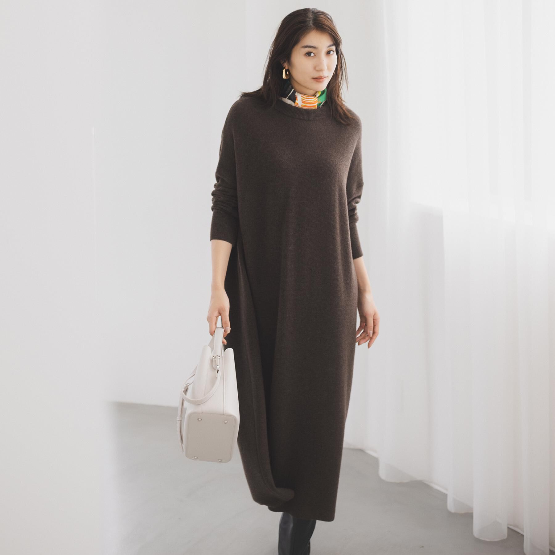 UNTITLED「【ロング丈/ゆったりシルエット】テントライン ニットワンピース」|ワンピース|ブラウン(044)