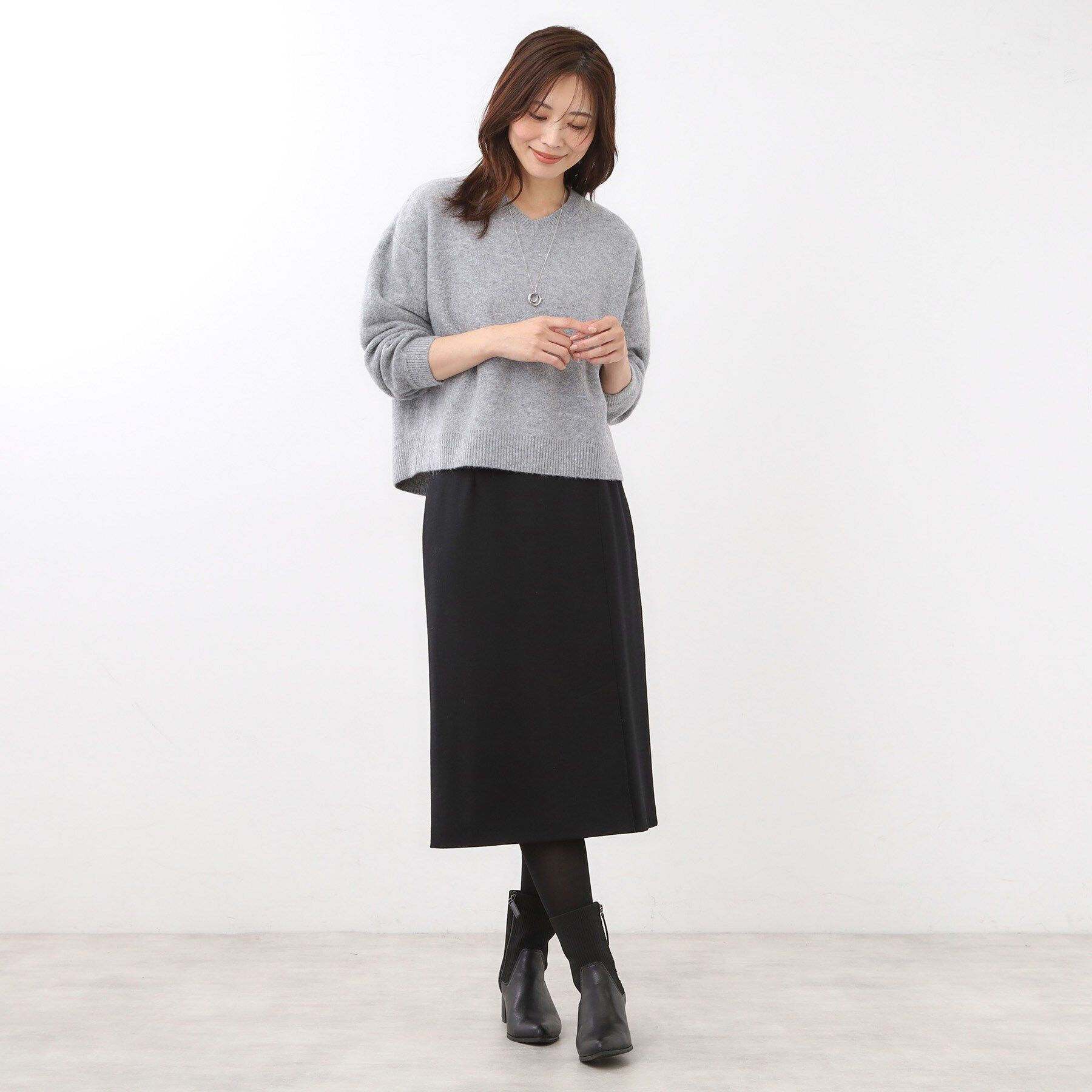 Reflect「【選べる5色／ゆったりシルエット】Vネックスパンコールニット」|ニット・セーター|