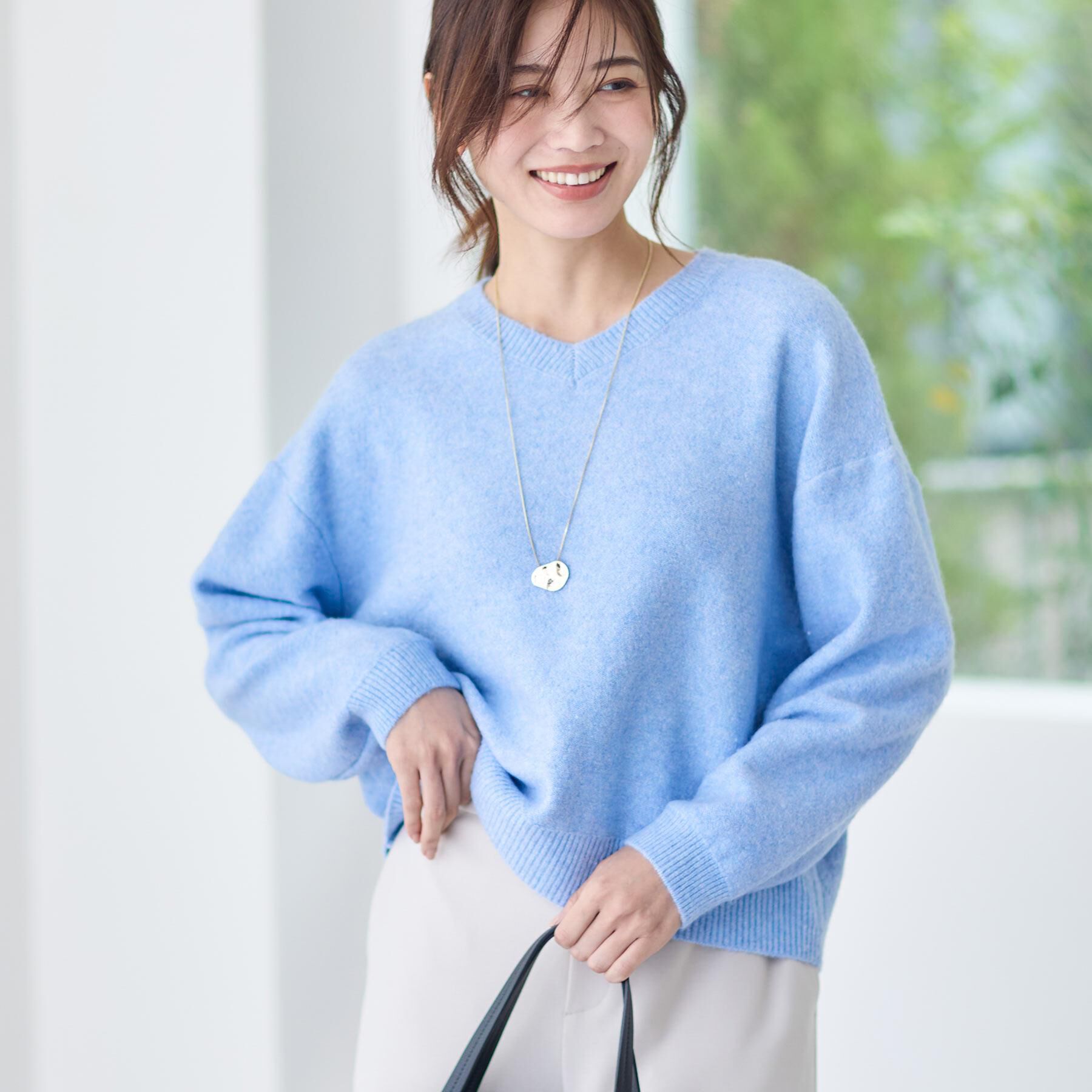 Reflect「【選べる5色／ゆったりシルエット】Vネックスパンコールニット」|ニット・セーター|サックスブルー(09