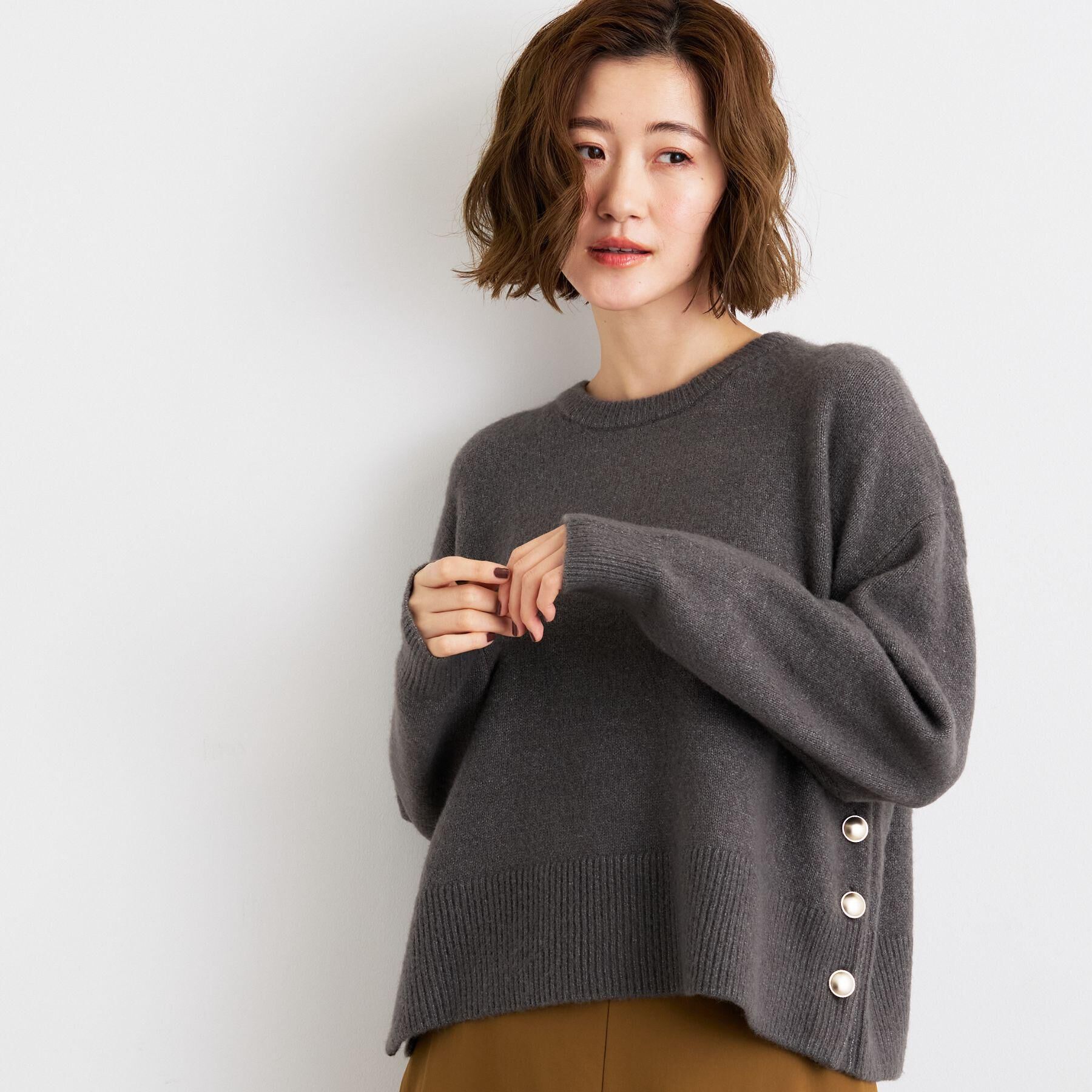 grove「【石川梨華さん着用】【洗える】レイヤードにもおすすめ！サイド釦ニット」|ニット・セーター|