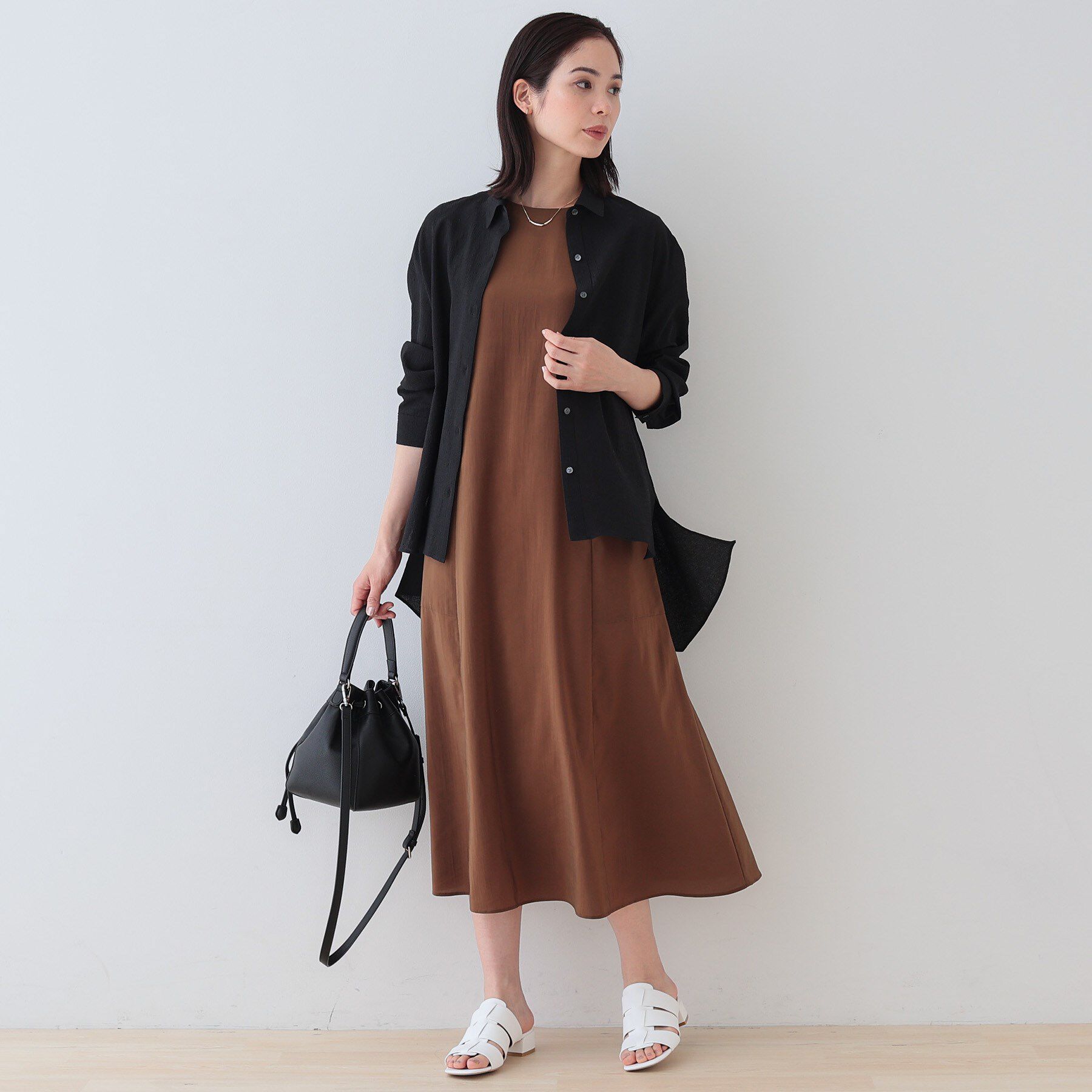 INDIVI「【洗える／凹凸素材】ハンカチーフヘム エアリーブラウス」|シャツ・ブラウス|