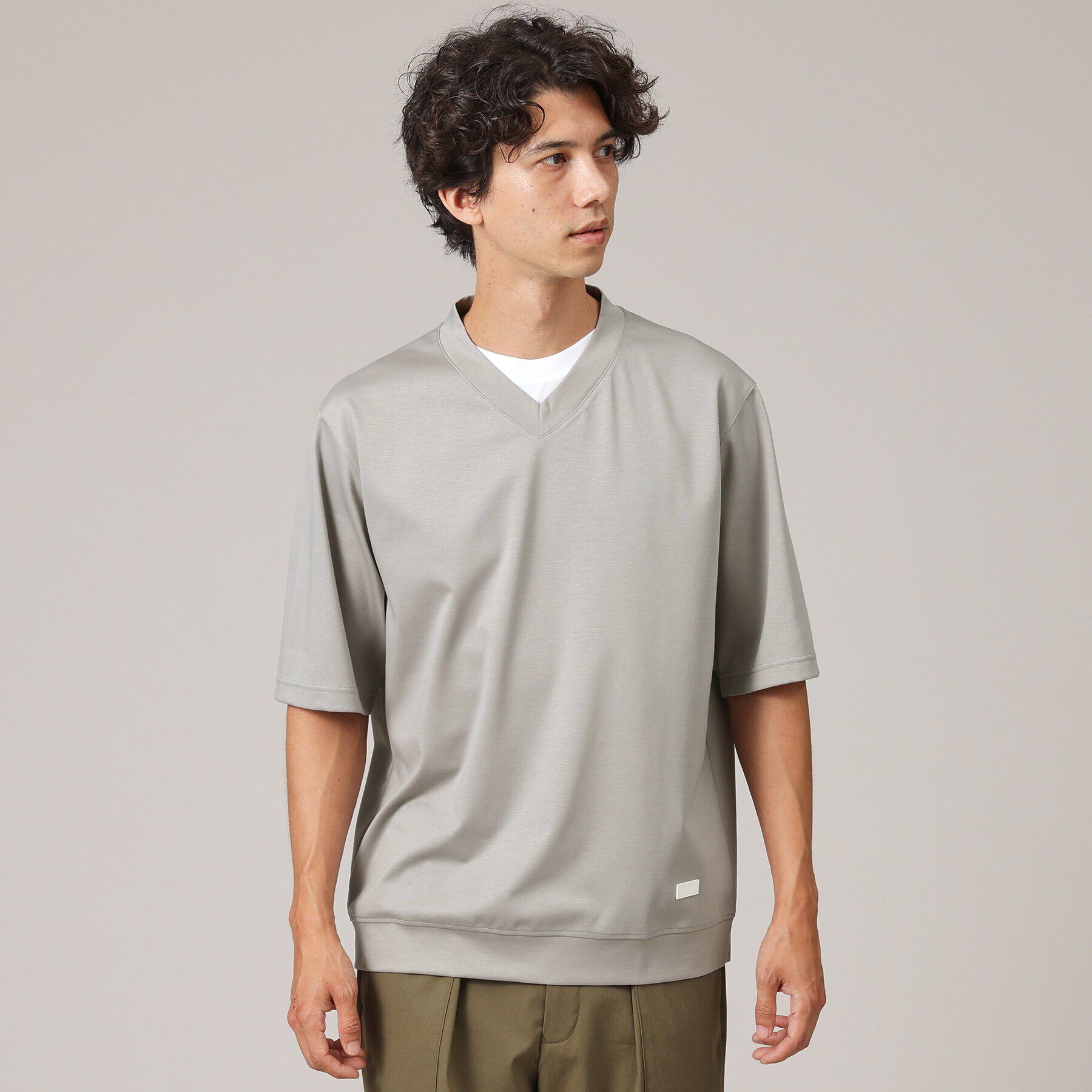 TAKEO KIKUCHI「Vネック フェイクレイヤード カットソー」|Tシャツ・カットソー|グレー(012)