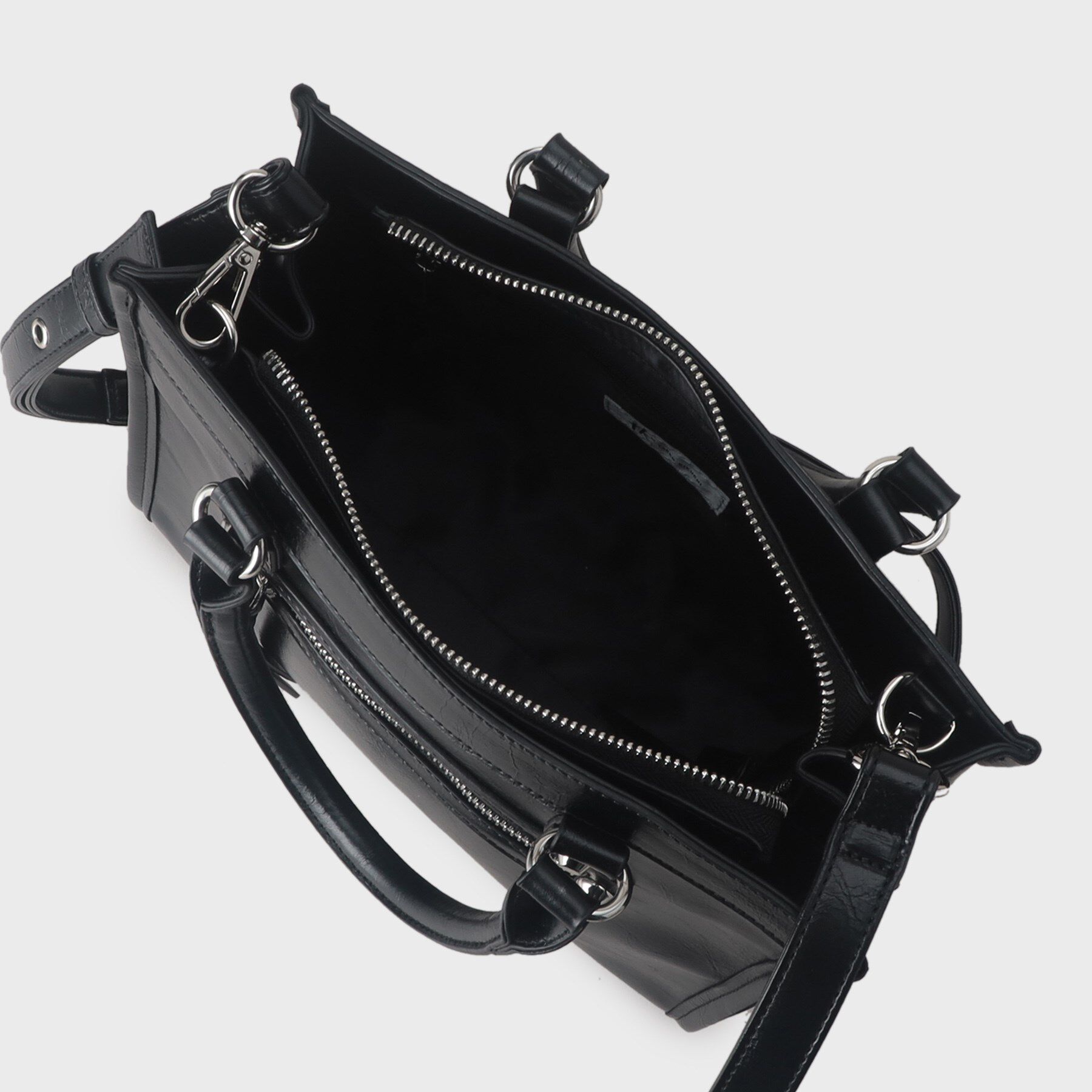 tk.TAKEO KIKUCHI「【FANCYシリーズ】スタッズスクエアボストンバッグ」|ショルダー・メッセンジャー|