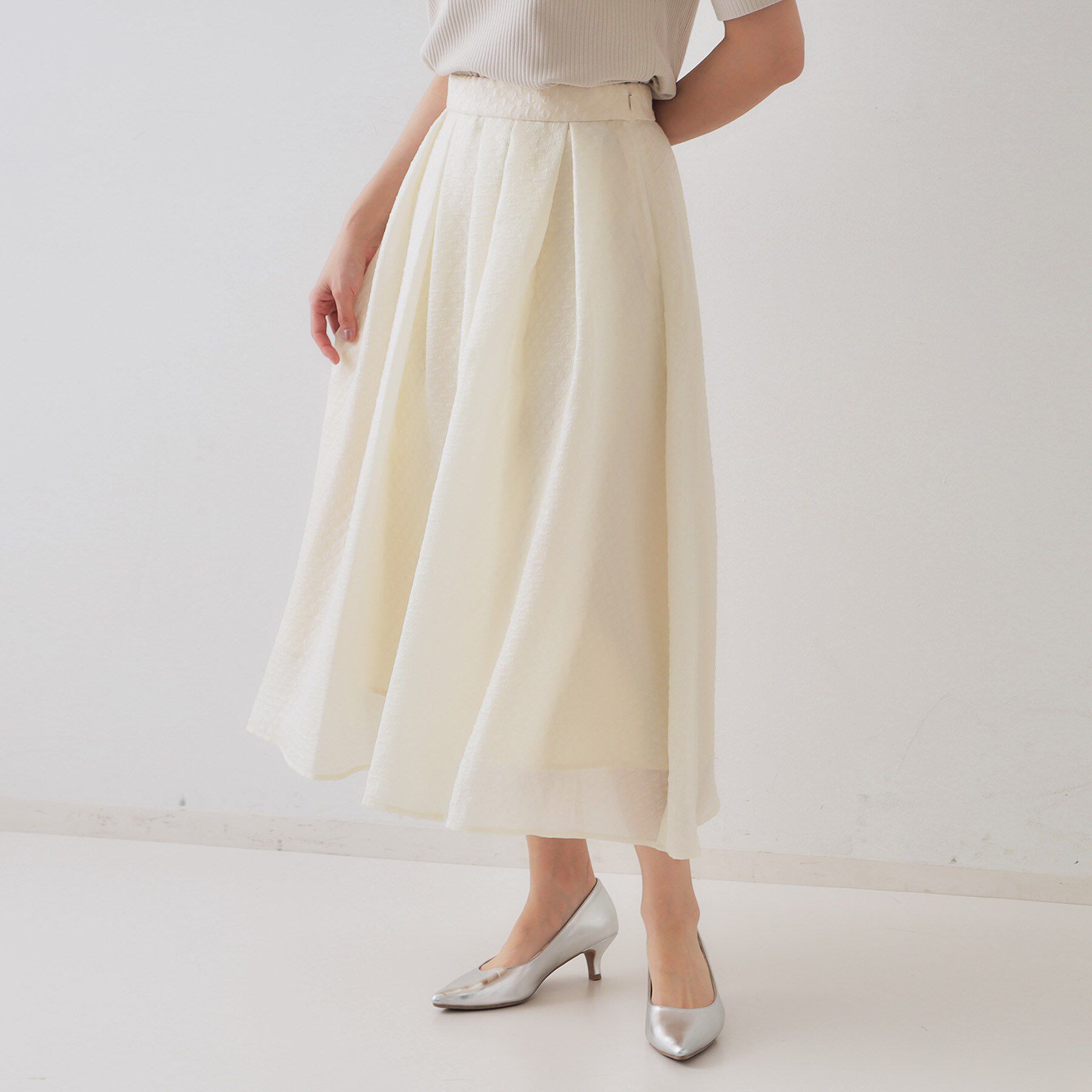 OPAQUE.CLIP「シアージャカードタックフレアスカート【洗濯機洗い可】」|スカート|オフホワイト(003