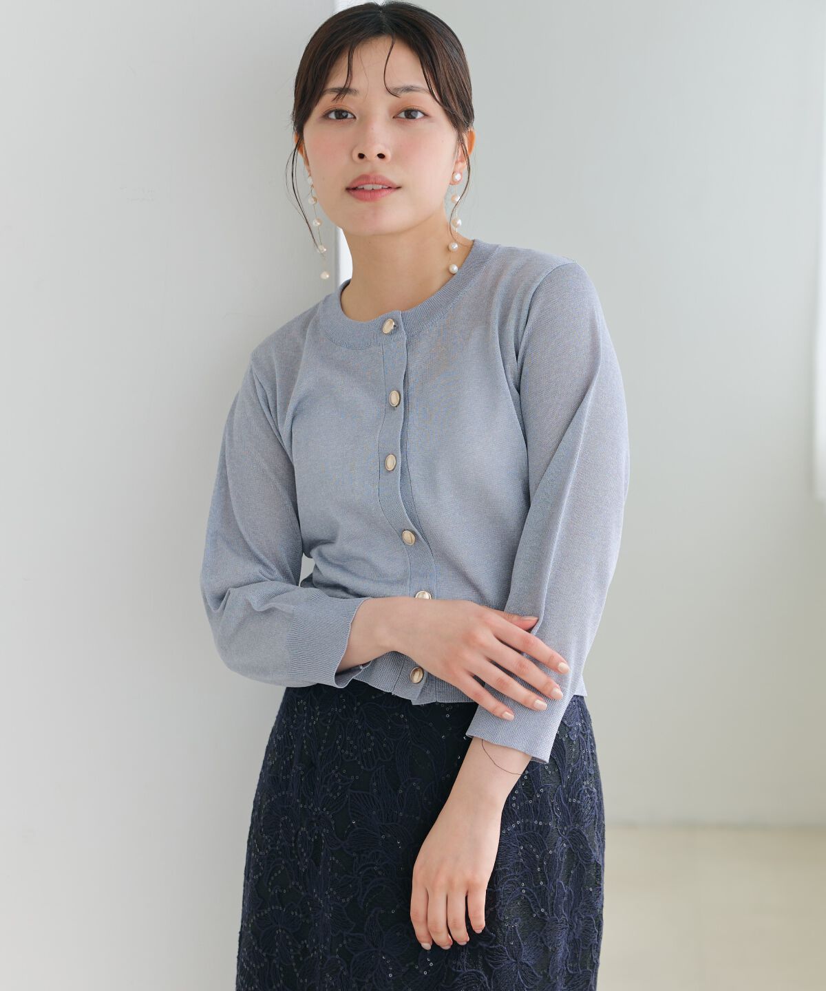 アンドクチュール「クルーネックシアーカーディガン」|カーディガン|ブルー