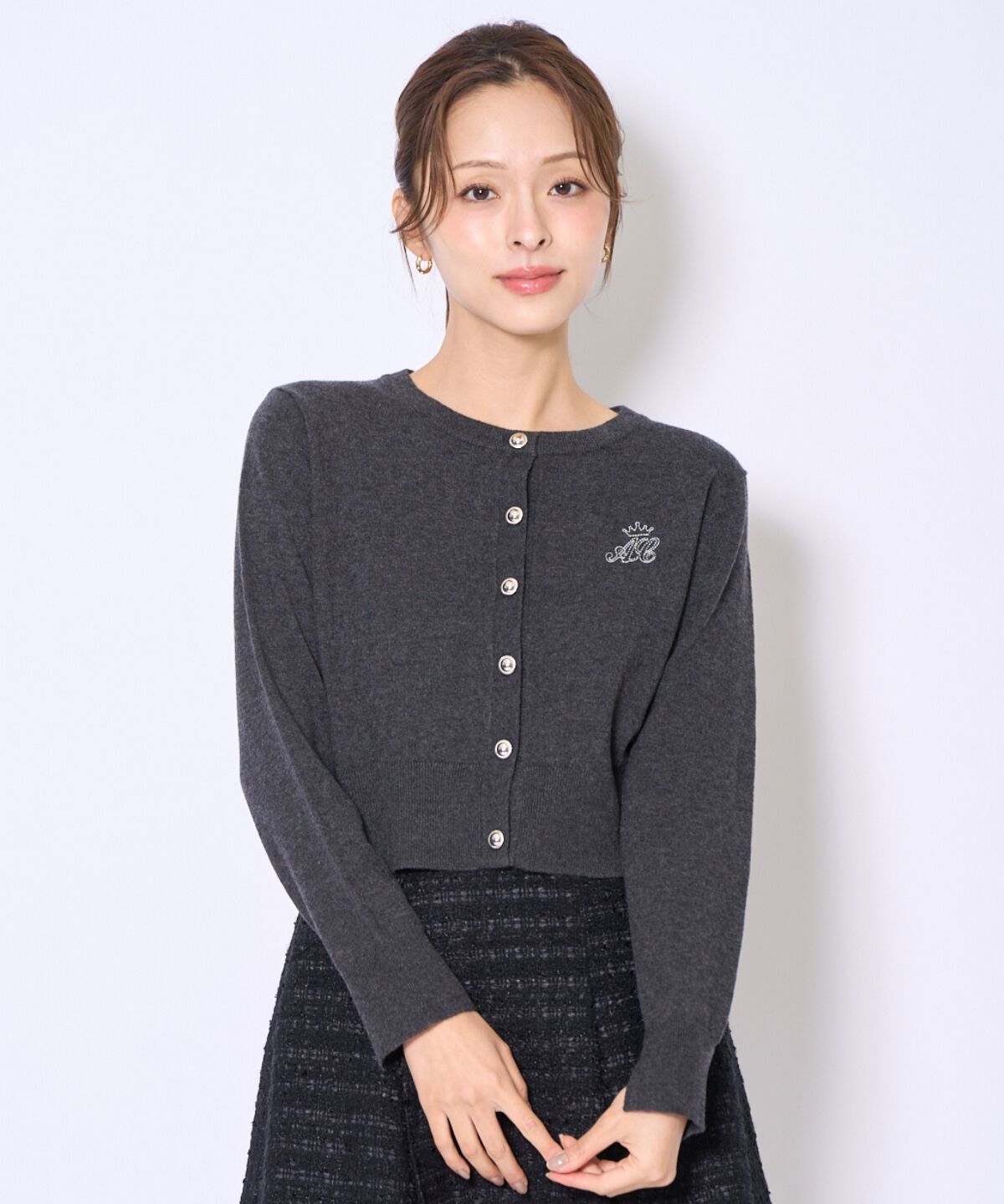 アンドクチュール「刺繍クルーネック長袖カーディガン」|カーディガン|