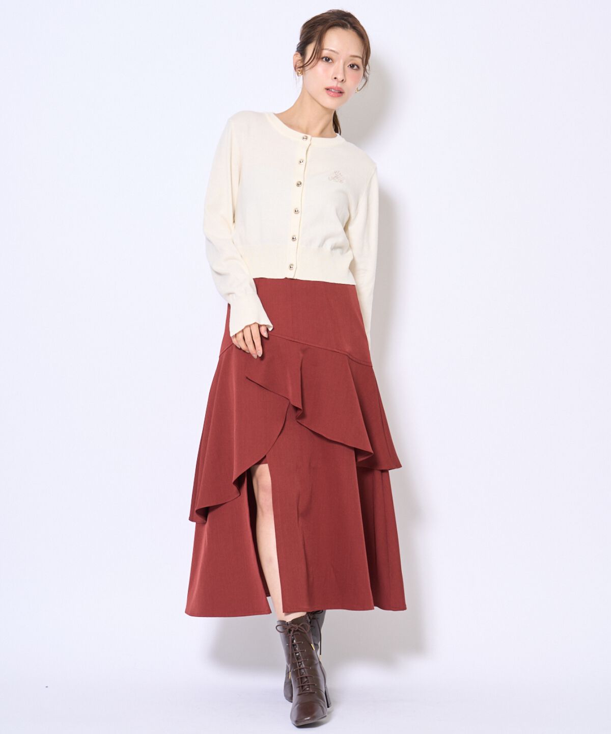 アンドクチュール「刺繍クルーネック長袖カーディガン」|カーディガン|