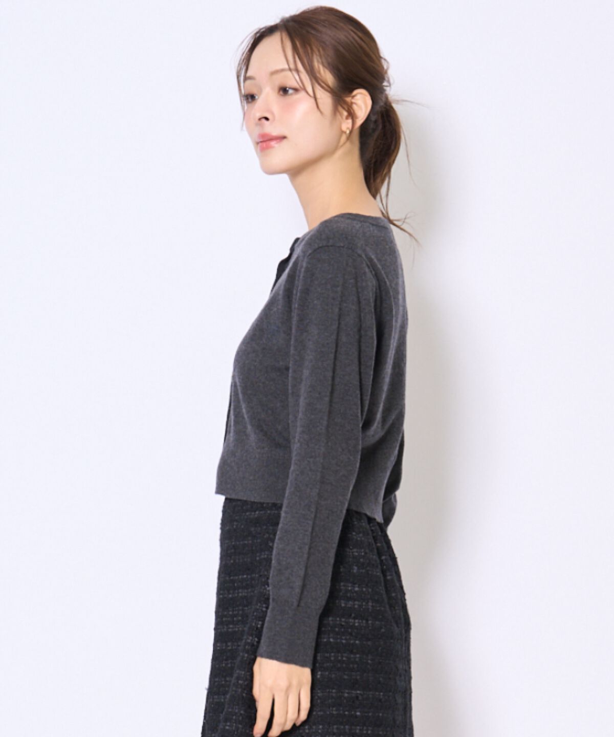 アンドクチュール「刺繍クルーネック長袖カーディガン」|カーディガン|