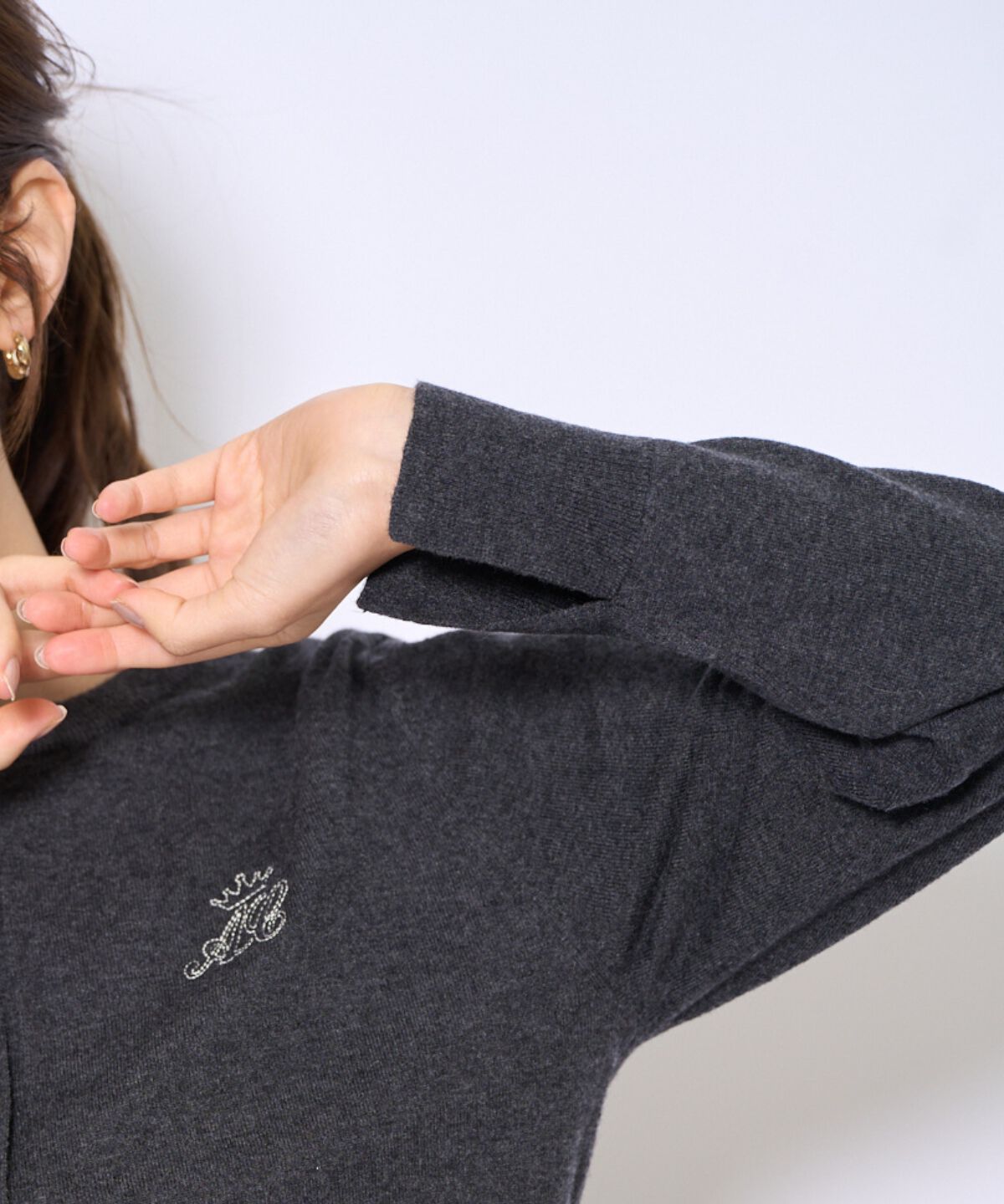 アンドクチュール「刺繍クルーネック長袖カーディガン」|カーディガン|