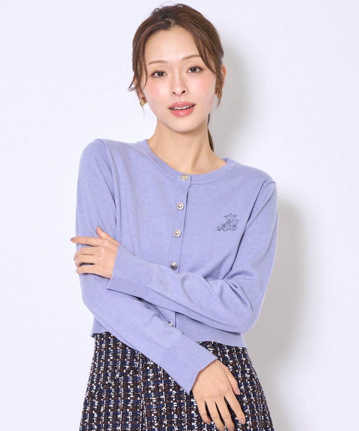 アンドクチュール「刺繍クルーネック長袖カーディガン」|カーディガン|ブルー