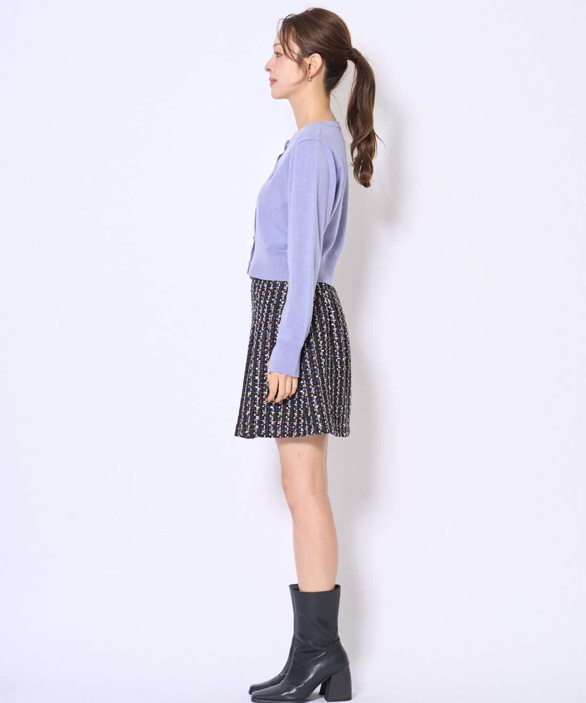 アンドクチュール「刺繍クルーネック長袖カーディガン」|カーディガン|