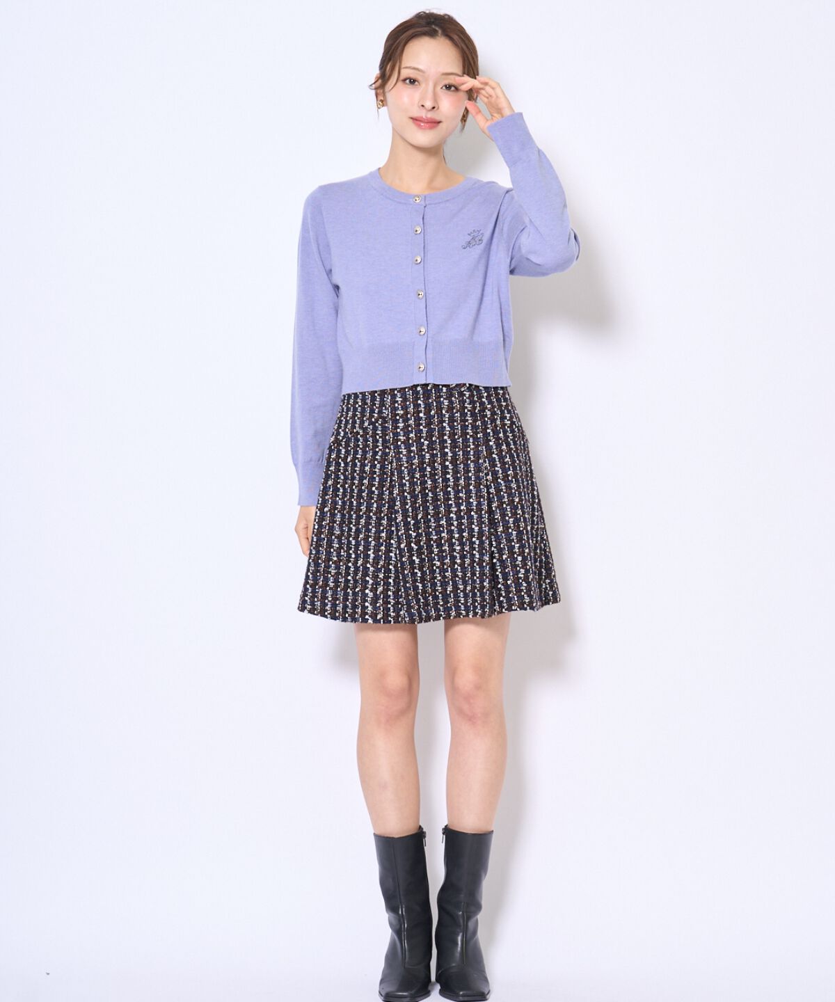 アンドクチュール「刺繍クルーネック長袖カーディガン」|カーディガン|