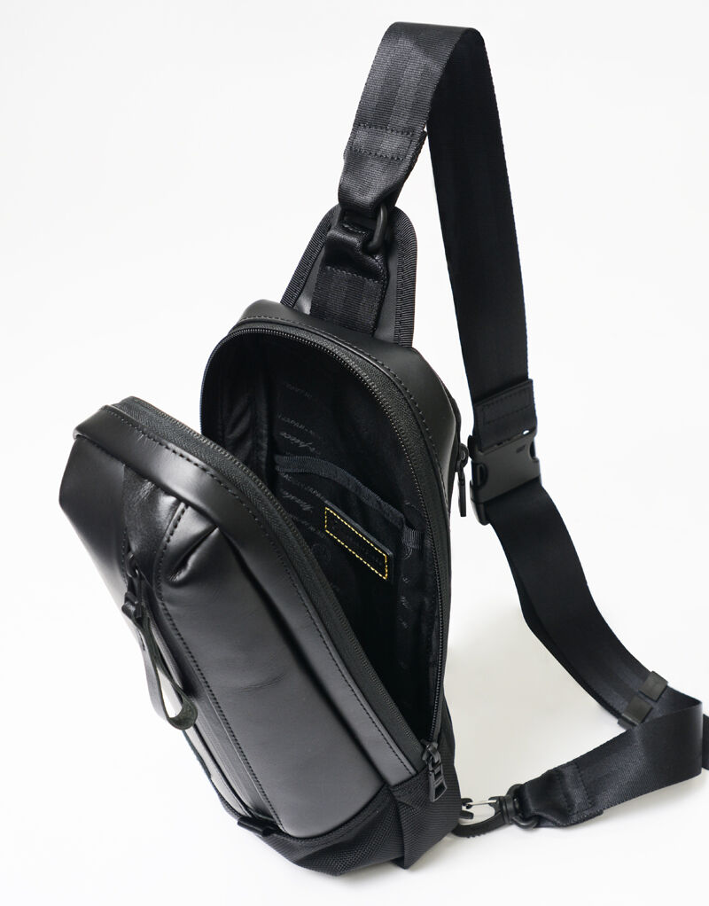 master-piece「slick leather ver. スリングバッグ」|ショルダー・メッセンジャー|