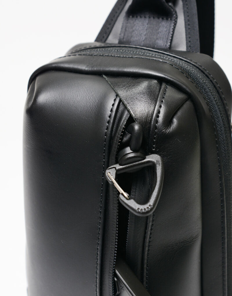 master-piece「slick leather ver. スリングバッグ」|ショルダー・メッセンジャー|