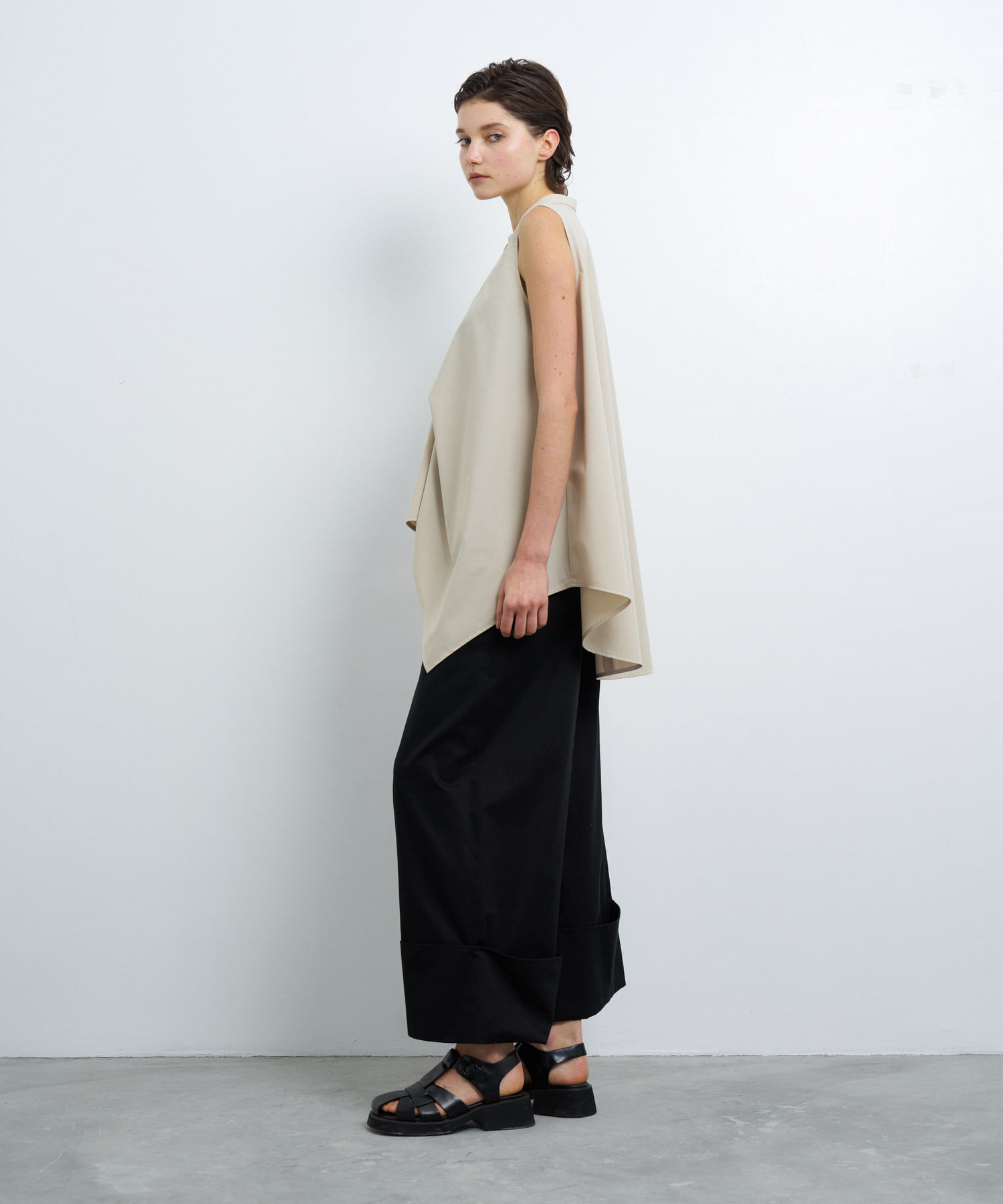 LANVIN en Bleu「アシンメヘムスキッパーブラウス」|シャツ・ブラウス|