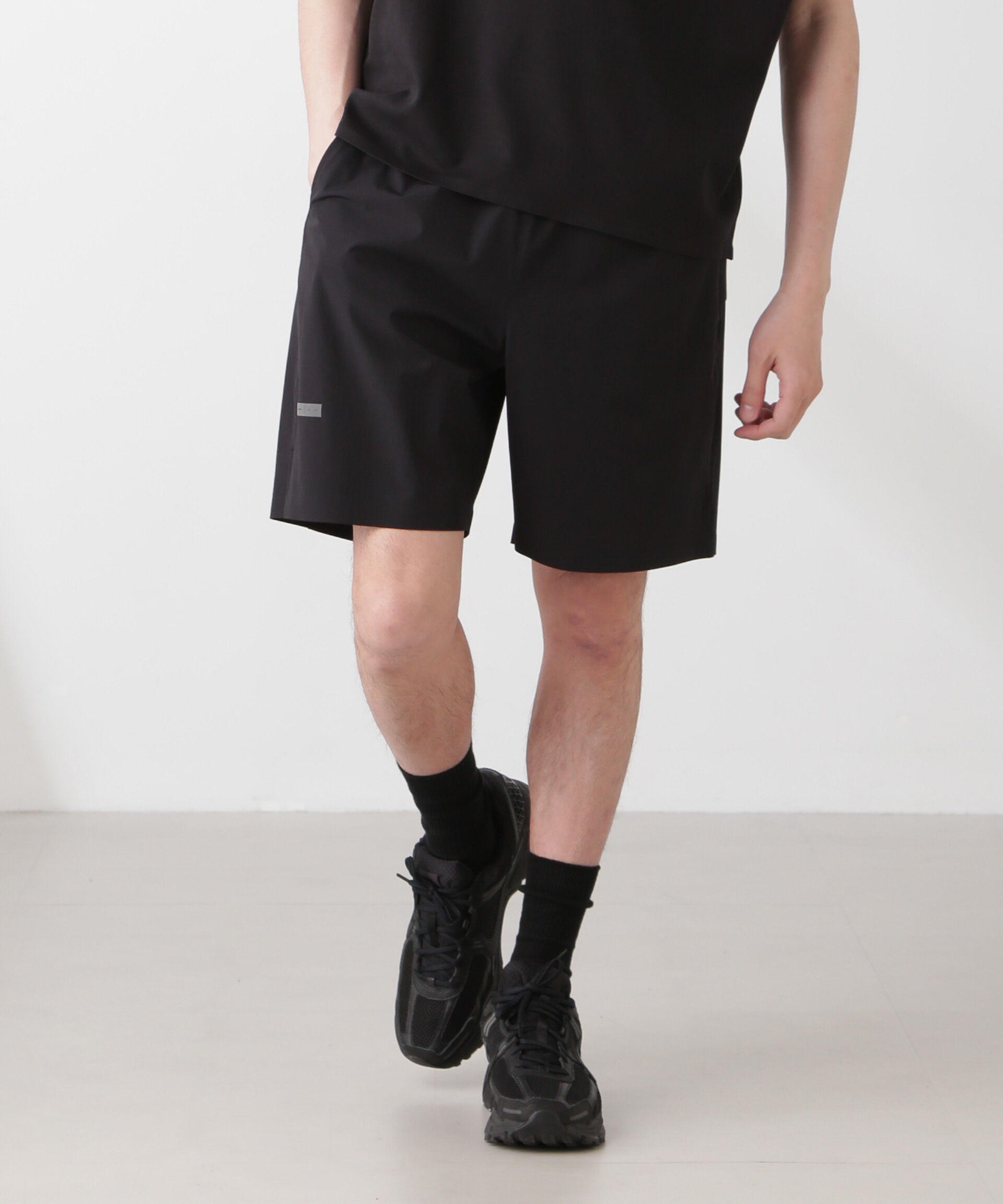 nano･universe「｢EVERLAST｣ テクニカルナイロンショーツ」|チノ|ブラック