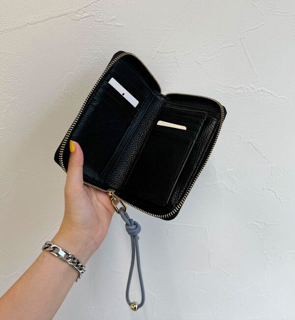 fredy emue「【WEB限定】【BEAURE/ビュレ】レザーストラップウォレット L」|財布|