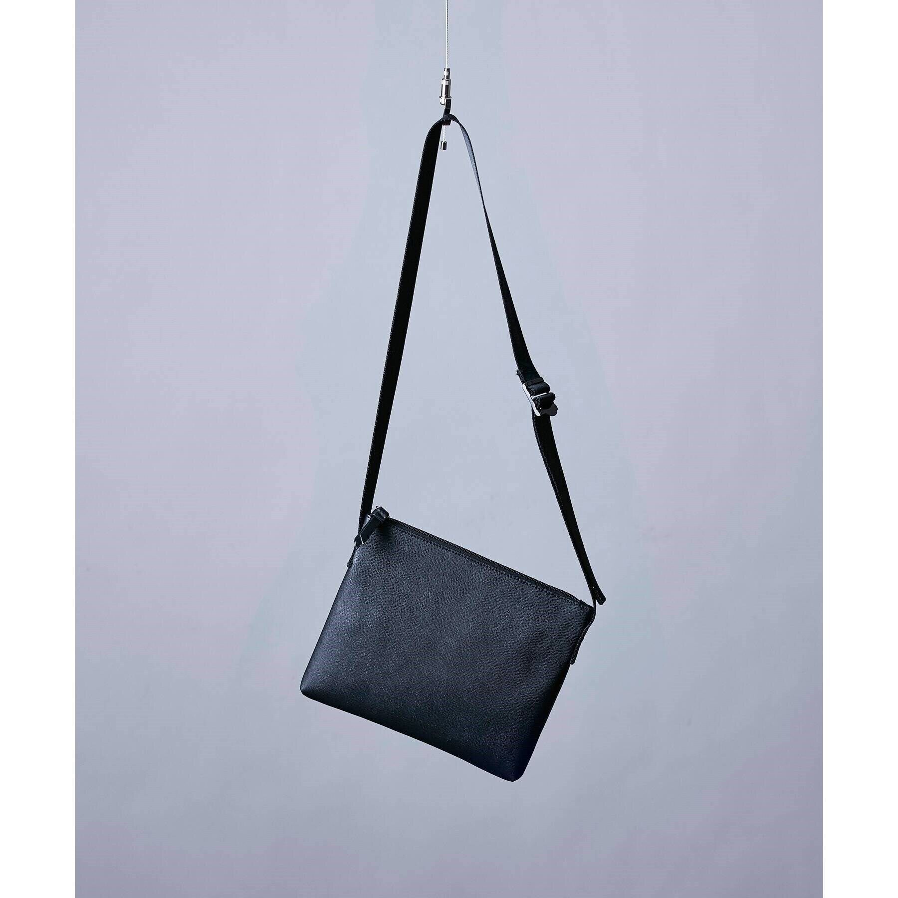 tk.TAKEO KIKUCHI「レザー調サコッシュバッグ」|ショルダー・メッセンジャー|ブラック(119)