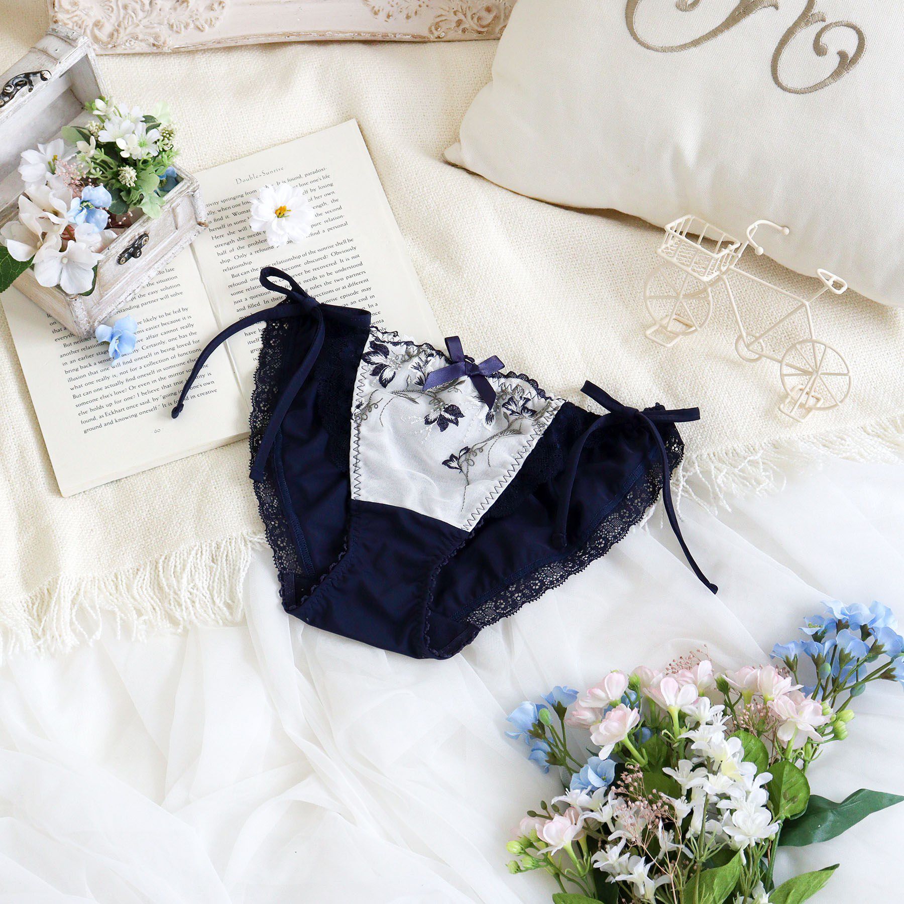 Risa Magli「ソア リボンショーツ」|インナー|ネイビー(094)