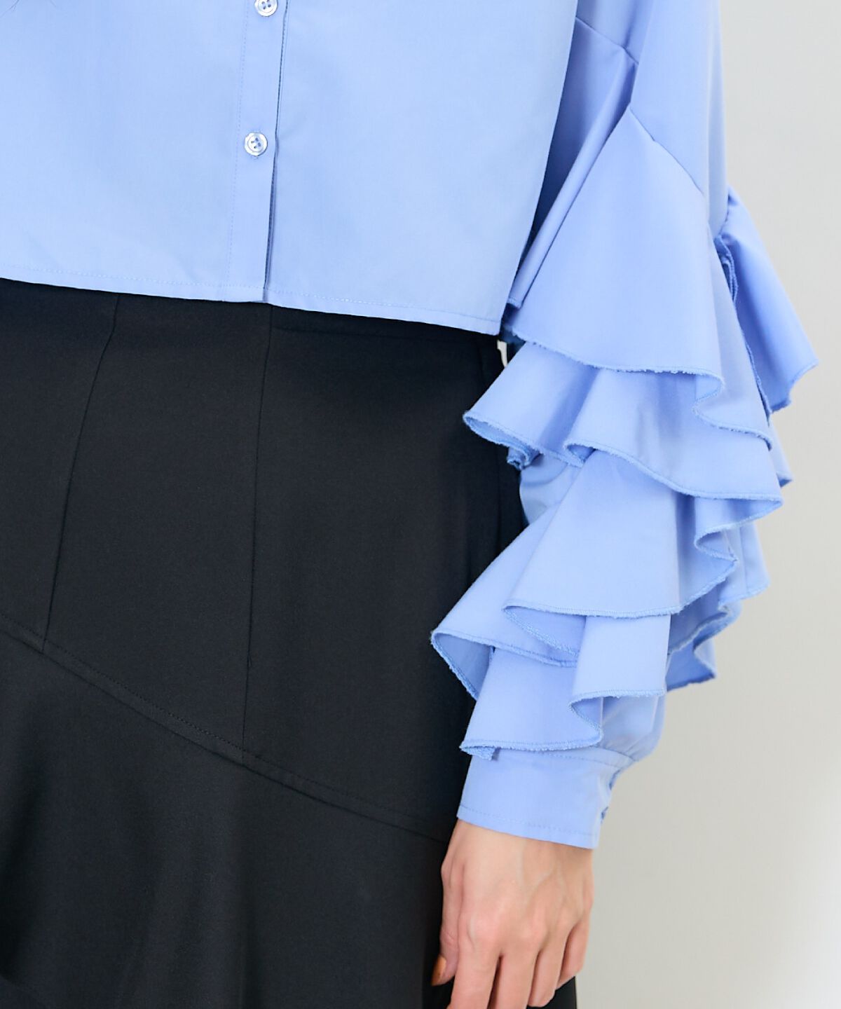 アンドクチュール「アシメフリルクロップドシャツ」|シャツ・ブラウス|