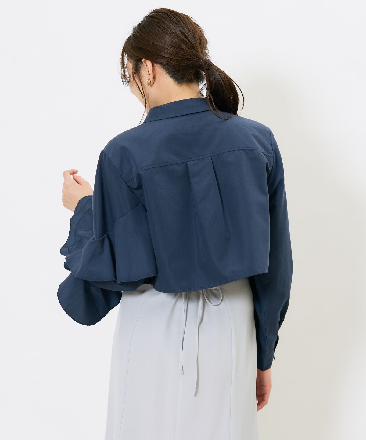 アンドクチュール「アシメフリルクロップドシャツ」|シャツ・ブラウス|