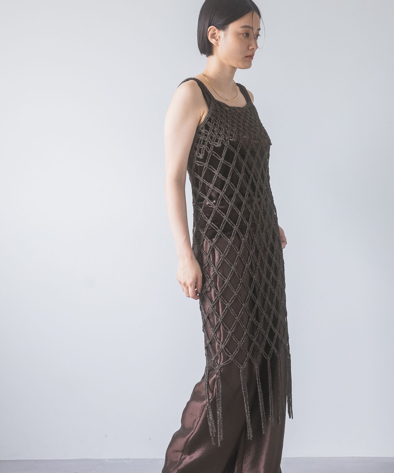 apart by lowrys「HANDフリンジニットワンピース」|ワンピース|