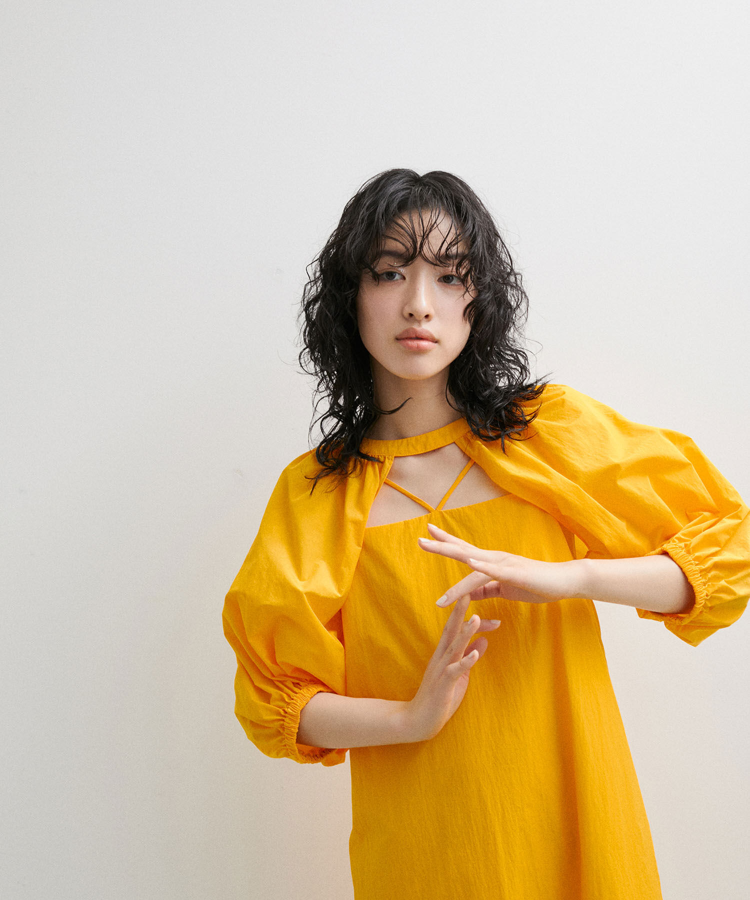 ADAM ET ROPE'「〈SETアイテム〉ボレロスリーブセットキャミワンピース」|ワンピース|