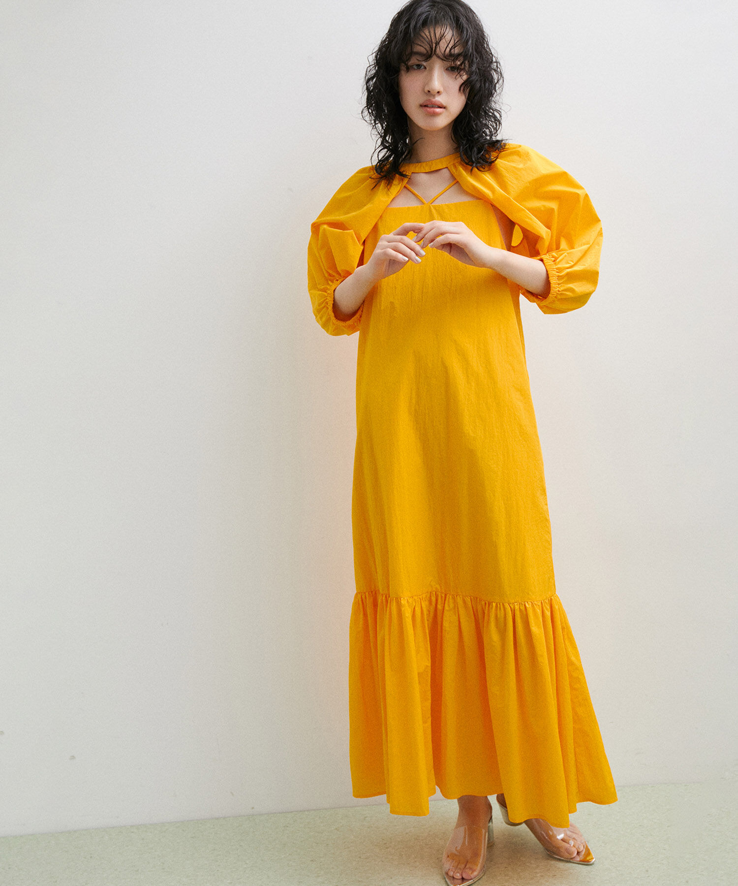 ADAM ET ROPE'「〈SETアイテム〉ボレロスリーブセットキャミワンピース」|ワンピース|