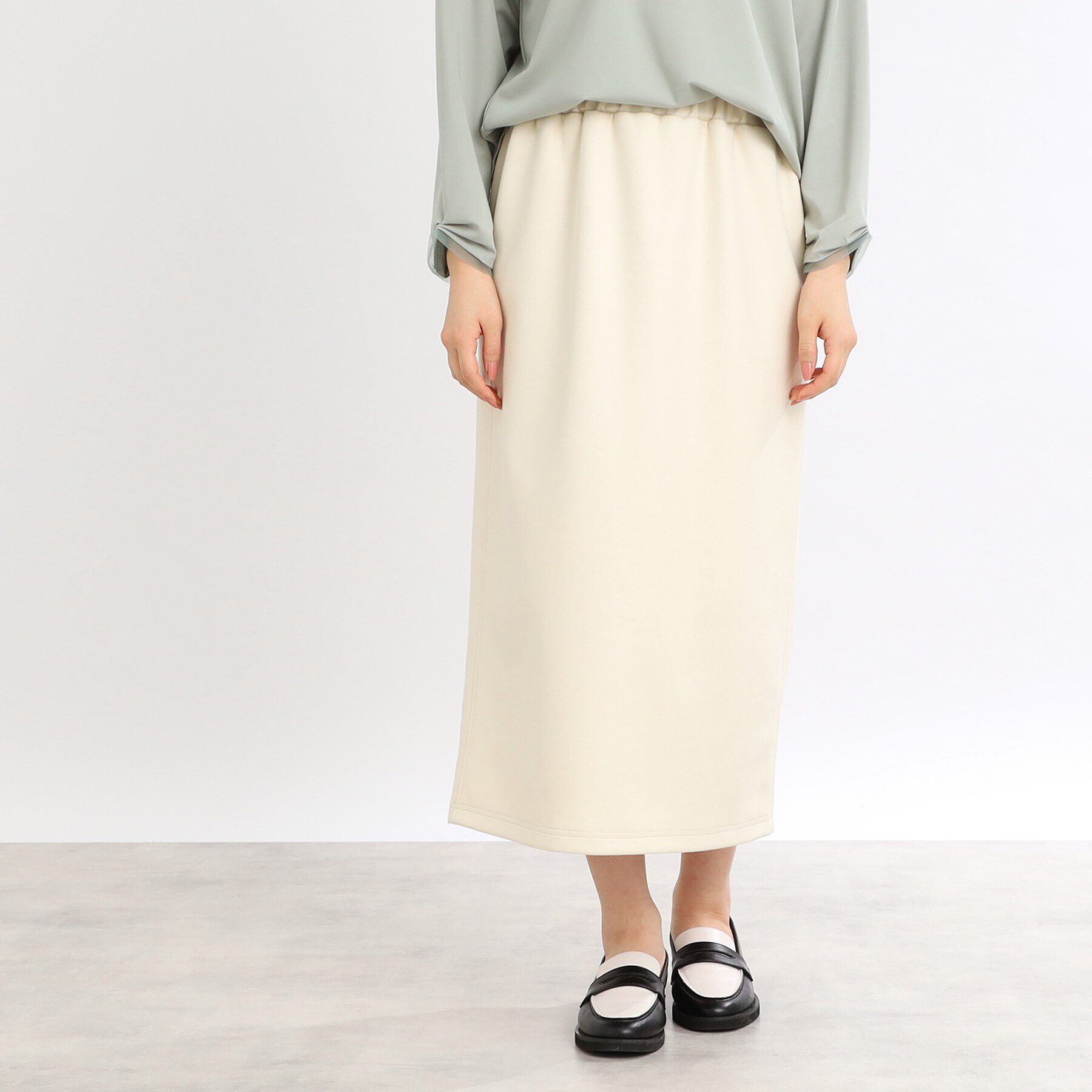 Reflect「【手洗い可／ウエスト総ゴム／細見え】リラクシータイトスカート」|スカート|グレージュ(050)