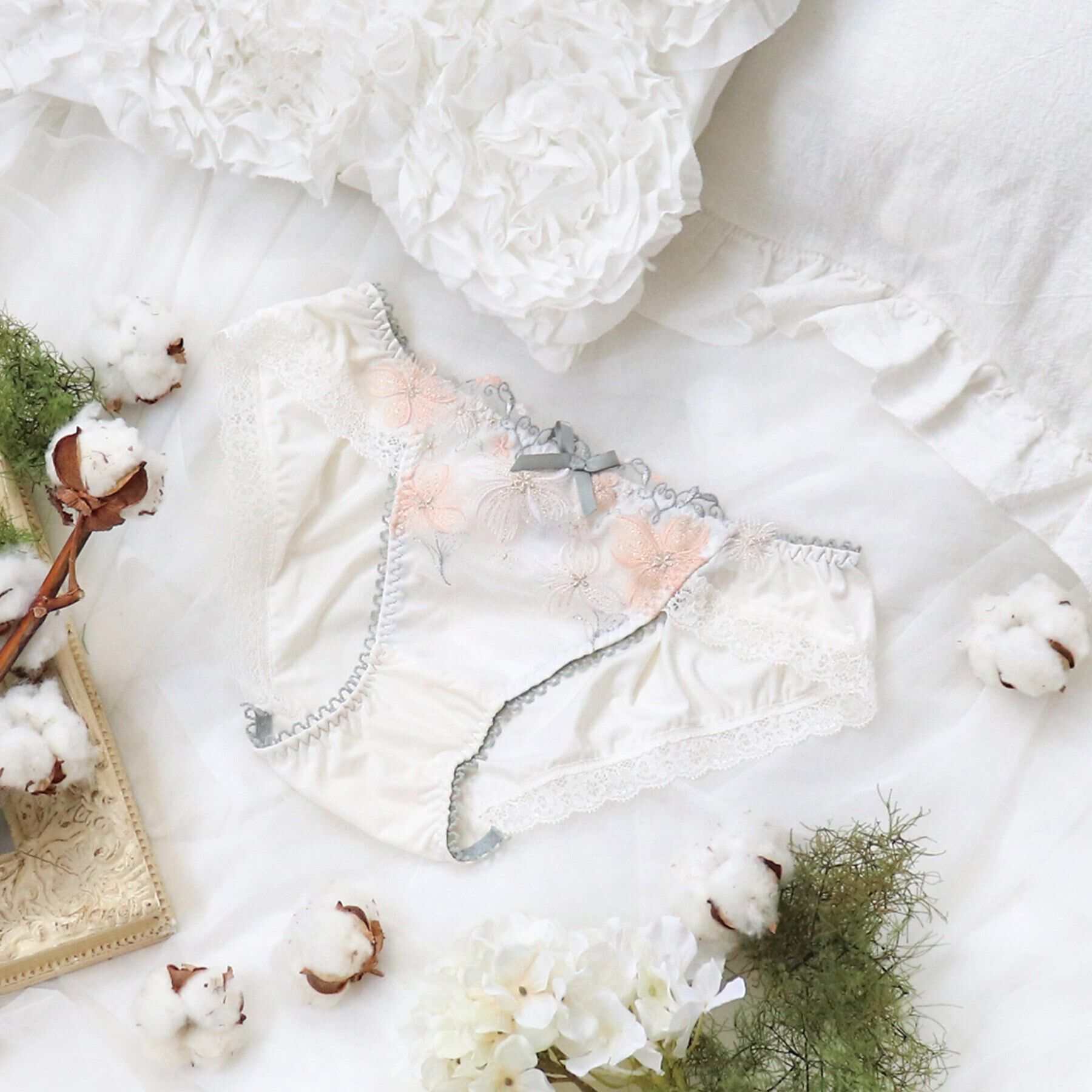 Risa Magli「サンドラ ノーマルショーツ」|インナー|アイボリー(004)