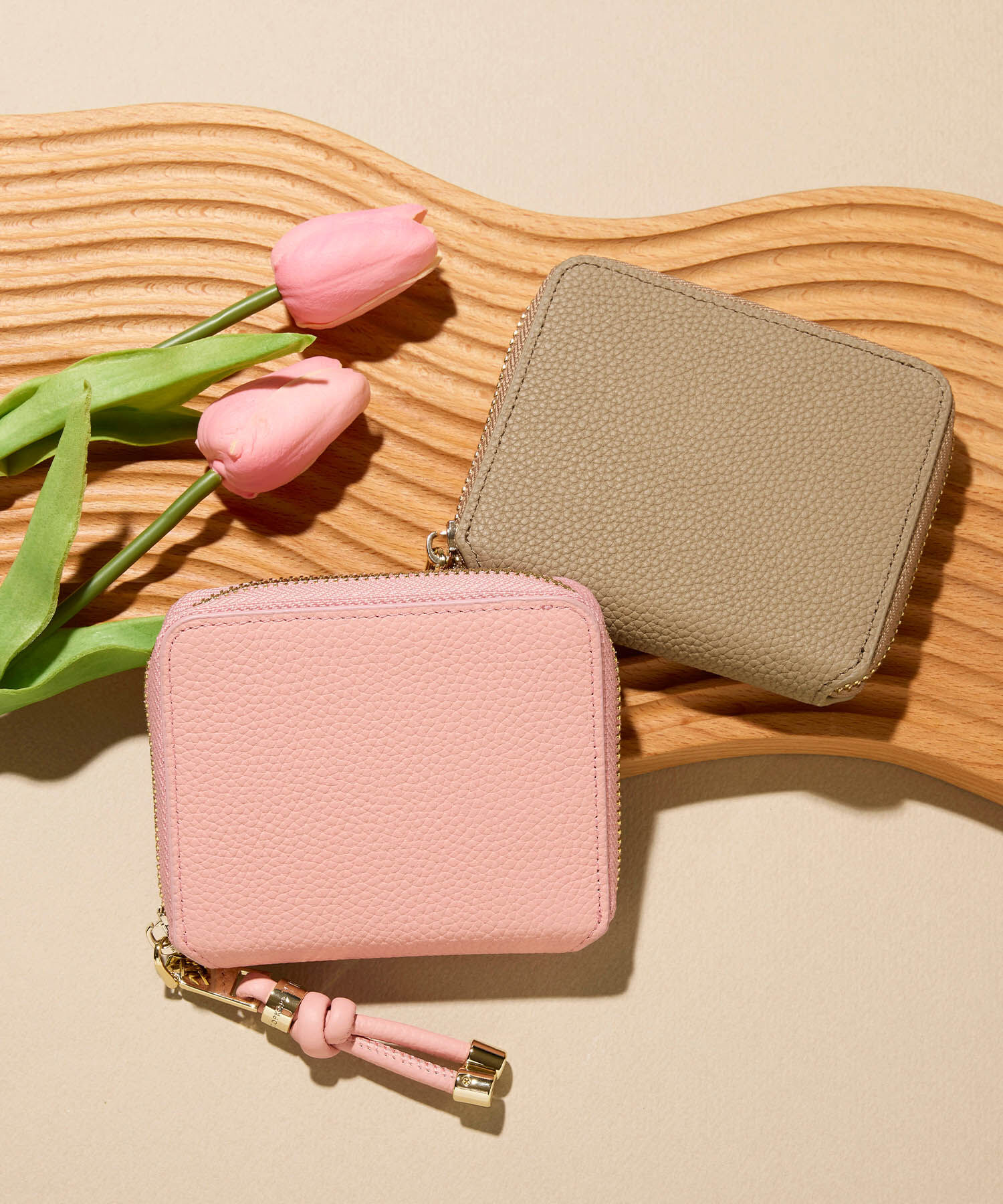 TOPKAPI TREASURE「【TREASURE TOPKAPI】シュリンクレザー 二つ折り 財布」|財布|ピンク