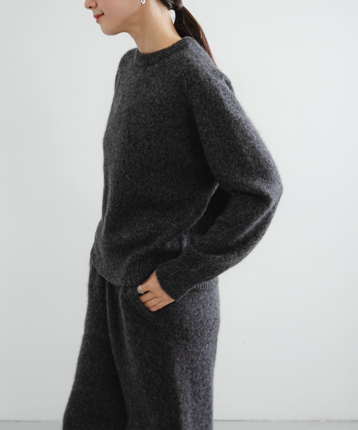 URBAN RESEARCH「new basic　CASHMERE SILK MOULINE CREW-NECK KNIT」|ニット・セーター|