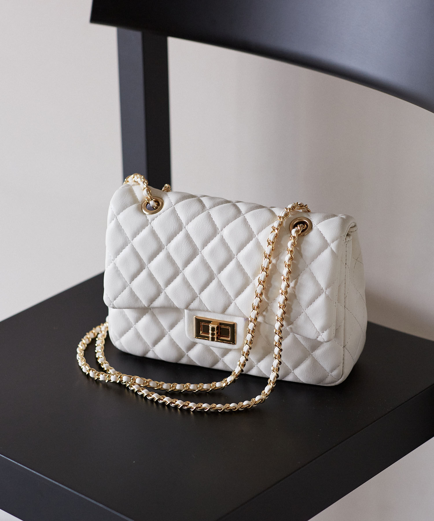 VIS「チェーンショルダーキルティングバッグ」|ショルダー・メッセンジャー|オフホワイト(15)