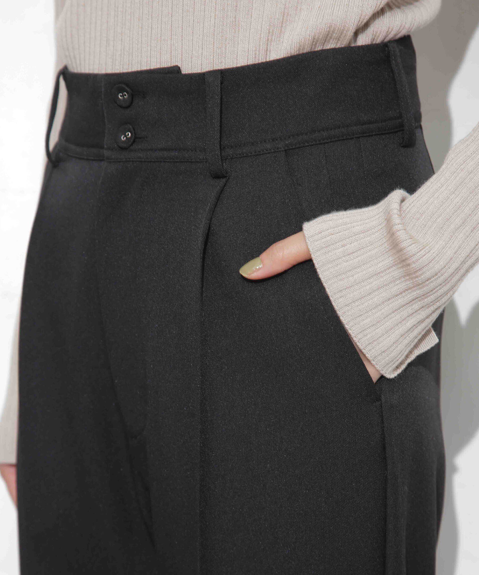nano･universe「タックテーパードパンツ」|チノ|