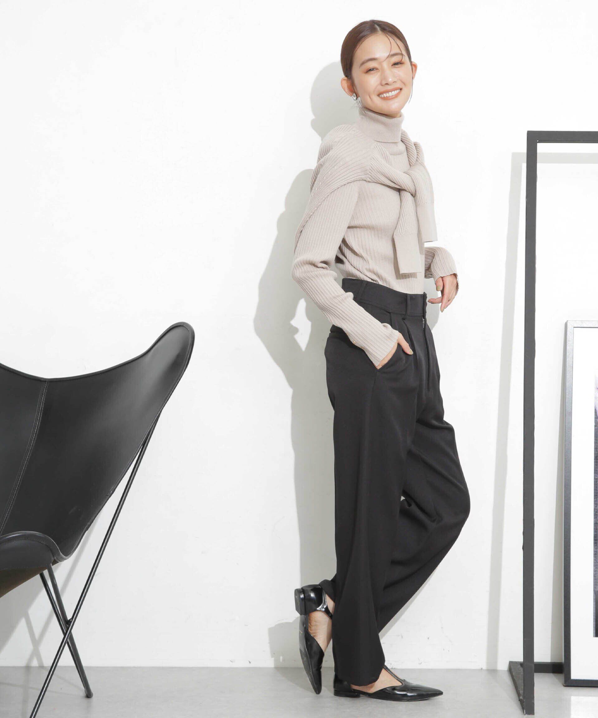 nano･universe「タックテーパードパンツ」|チノ|