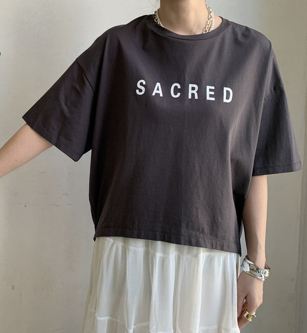 「【WEB限定】バックギャザーSACREDロゴTEE」|Tシャツ・カットソー|